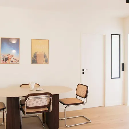 Charming 1-bedroom Flat In The 9th شقة باريس
